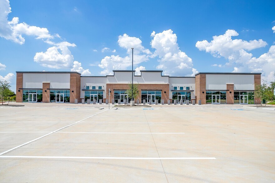 4004 E US Highway 377, Granbury, TX à louer - Photo du bâtiment - Image 3 de 19
