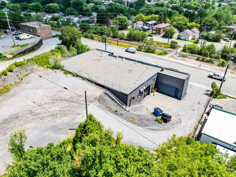 633 Lorne St, Sudbury, ON à louer - Photo du bâtiment - Image 1 de 10