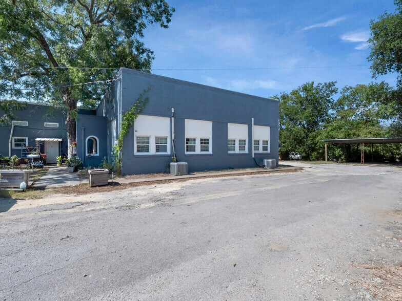 113 S Reagan St, Hamilton, TX à vendre - Photo du bâtiment - Image 3 de 25