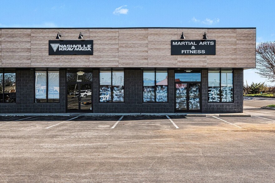 2500-2524 Hospitality Dr, Columbia, TN à louer - Photo du bâtiment - Image 3 de 14