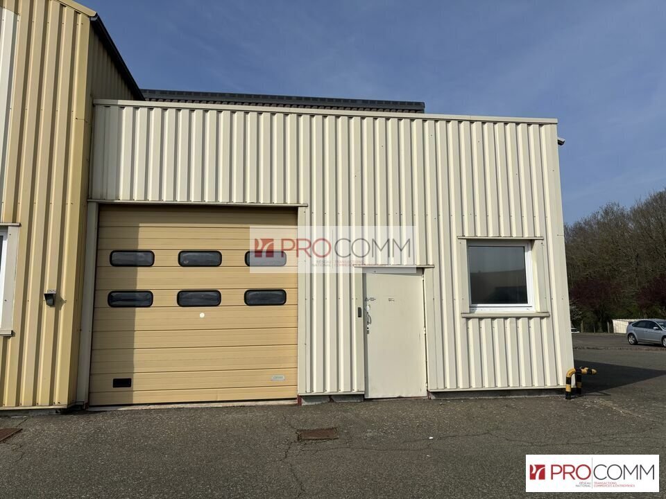 Flex in Luisant for lease Building Photo- Image 1 of 5