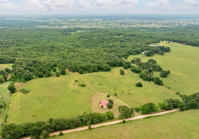 Trinity Postmarc Ranch, Kerens, TX à vendre Photo du bâtiment- Image 1 de 9