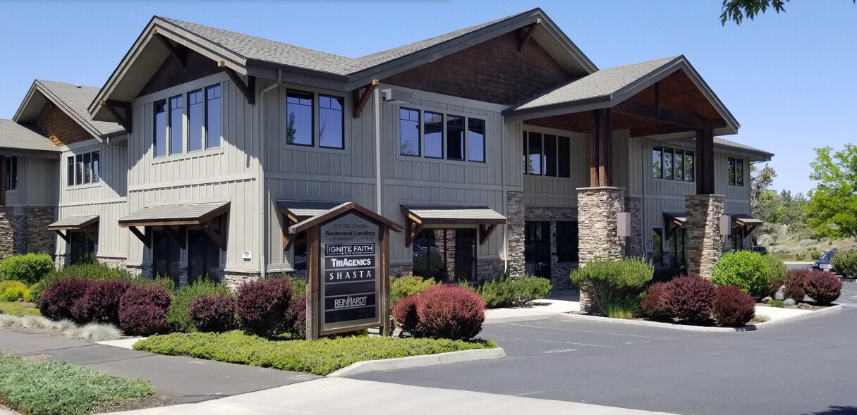 525 SW Umatilla St, Redmond, OR à louer Photo du bâtiment- Image 1 de 10