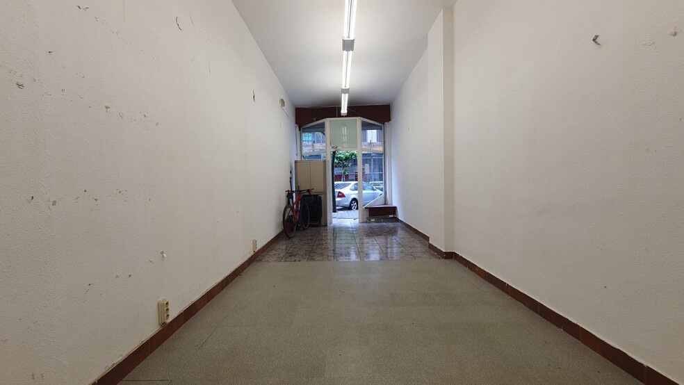Multifamily in Bilbao, Vizcaya for sale - Interior Photo - Image 1 of 4
