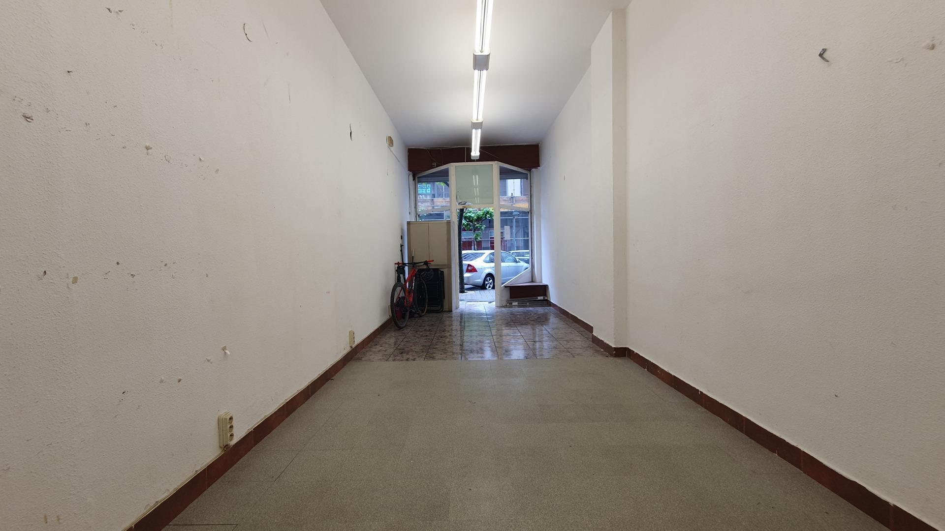 Multifamily in Bilbao, Vizcaya for sale Interior Photo- Image 1 of 5