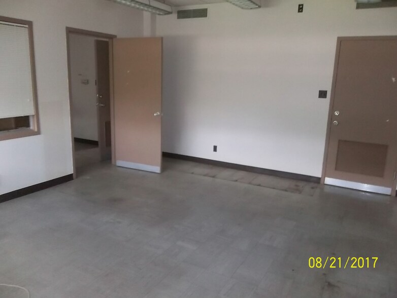 109 W Wellington St, Carthage, TX à louer - Photo intérieure - Image 3 de 3