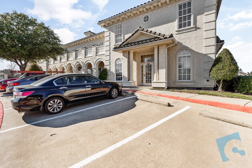 1203 S White Chapel Blvd, Southlake, TX à louer - Photo du bâtiment - Image 2 de 16