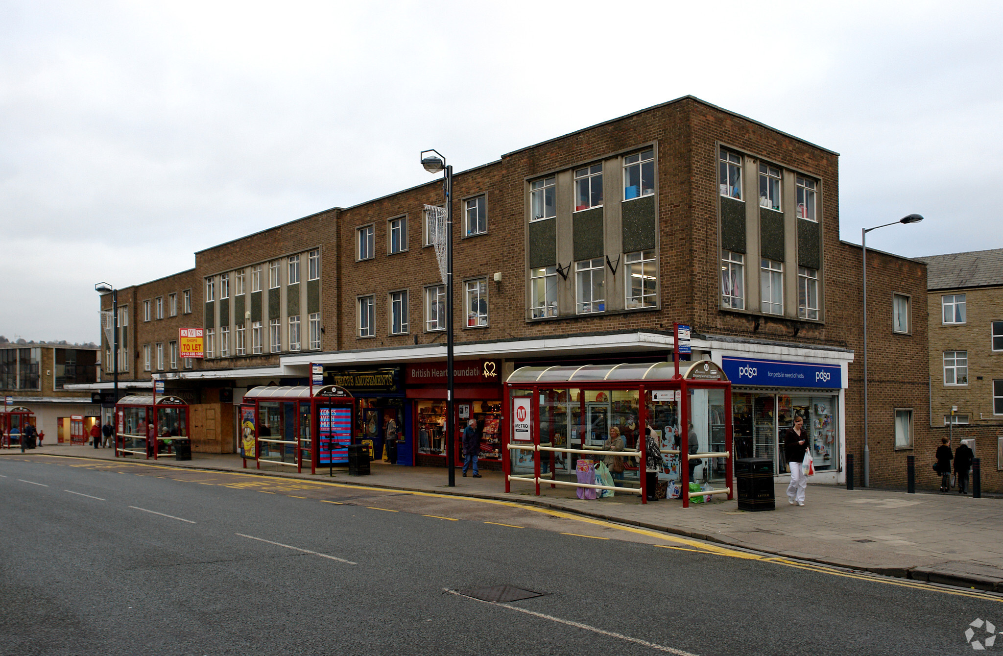 3-4 Market Sq, Shipley for lease Building Photo- Image 1 of 3