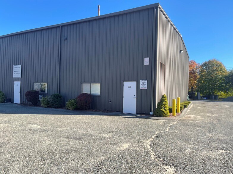 22 Industrial Way, Hanover, MA à louer - Photo principale - Image 1 de 15