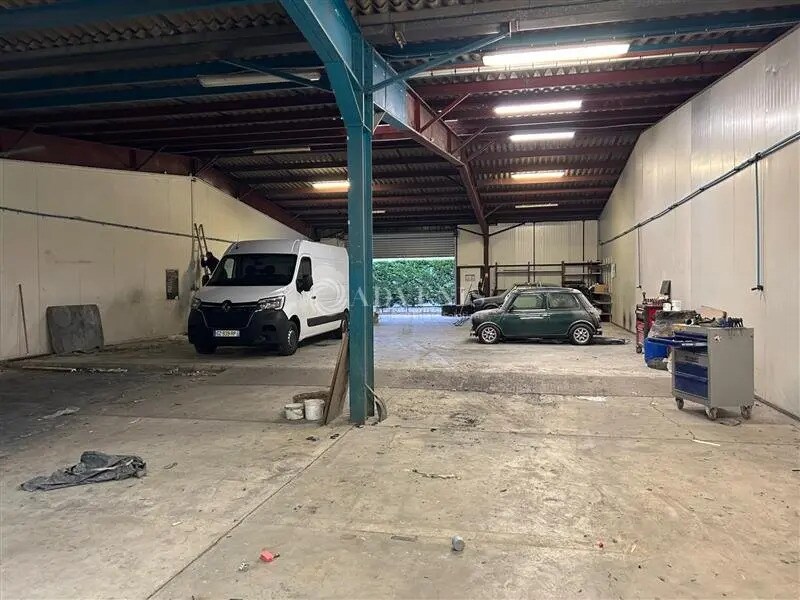 Flex in Saint-Avertin for lease Interior Photo- Image 1 of 8