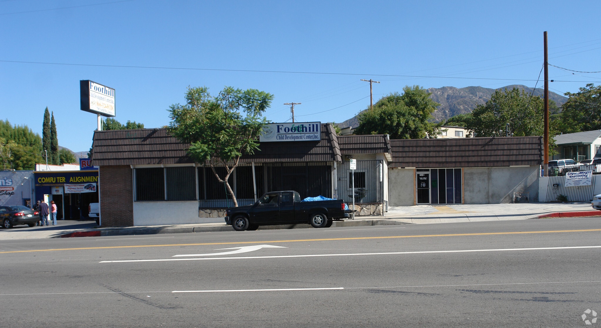 7505 Foothill Blvd, Tujunga, CA à louer Photo du bâtiment- Image 1 de 3