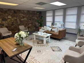 201 Possum Park Rd, Newark, DE for lease Interior Photo- Image 1 of 6