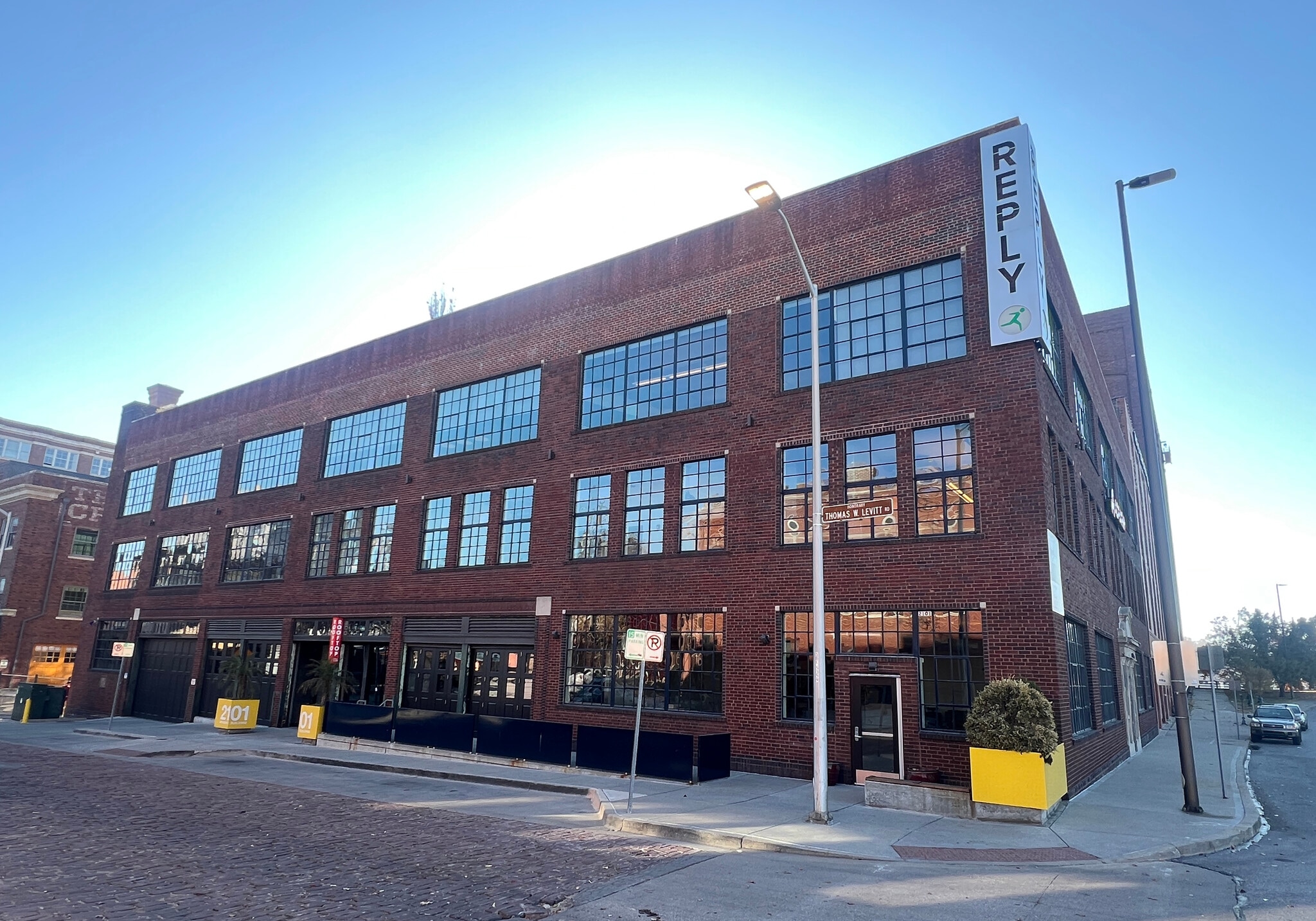 2101 Broadway St, Kansas City, MO for lease Primary Photo- Image 1 of 6