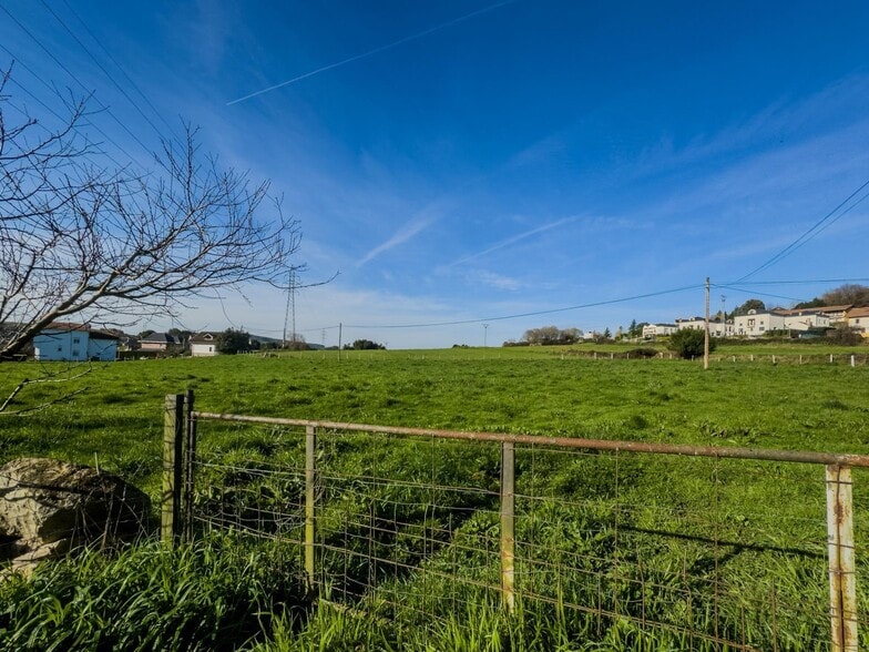 Land in Piélagos, Cantabria for sale - Building Photo - Image 2 of 18