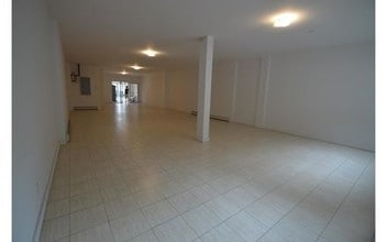 28 Melrose St, Brooklyn, NY for lease Interior Photo- Image 2 of 4