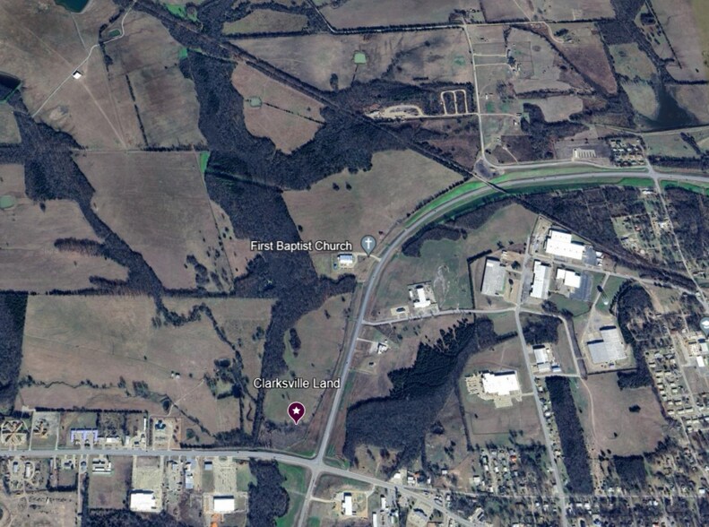 Intersection of 82 & Loop 37 hwy, Clarksville, TX for sale - Primary Photo - Image 1 of 4