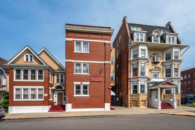 Plus de détails pour Days Park Commons + Cottage St Lofts – Multi-résidentiel à vendre, Buffalo, NY