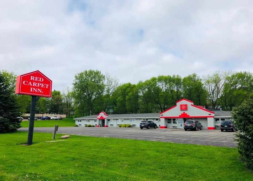 222 3rd Ave S, Windom, MN for sale - Building Photo - Image 2 of 6