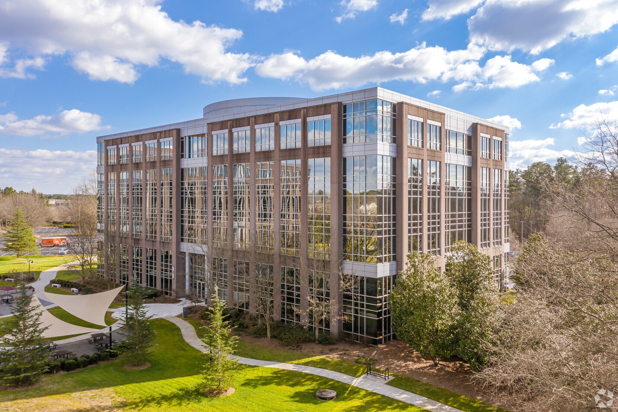 13010 Morris Rd, Alpharetta, GA à louer Photo du bâtiment- Image 1 de 9