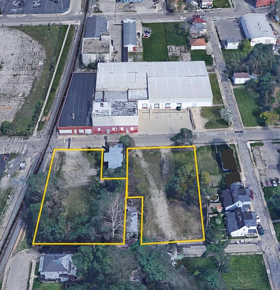 204-216 S Lowry Ave, Springfield, OH à vendre - Photo du bâtiment - Image 2 de 10