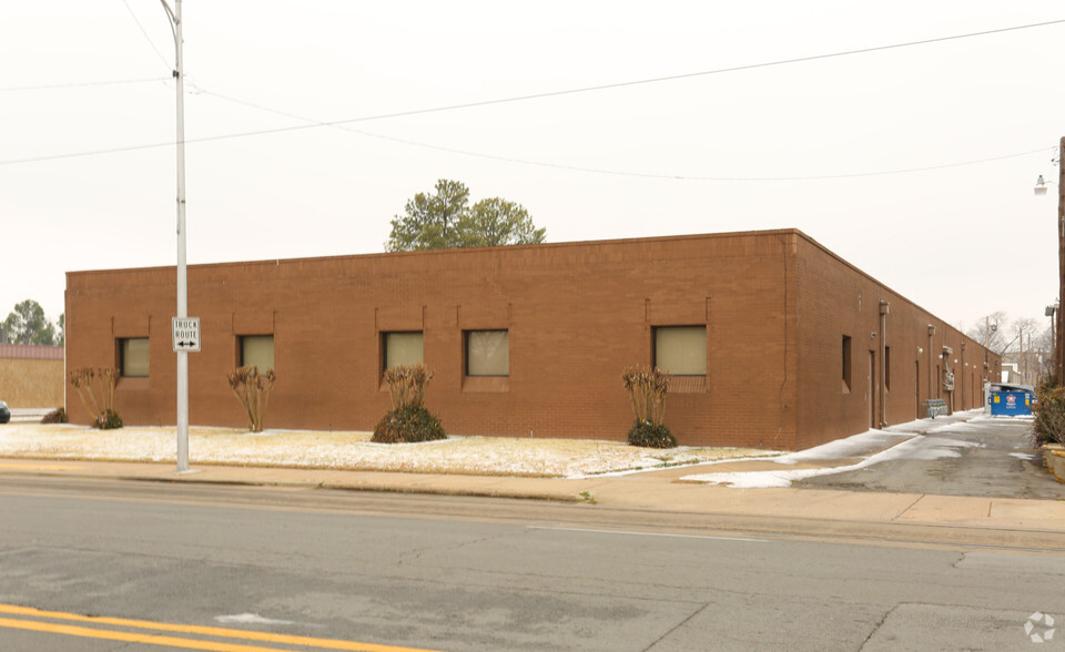 201 W Broadway St, North Little Rock, AR for lease - Building Photo - Image 2 of 15