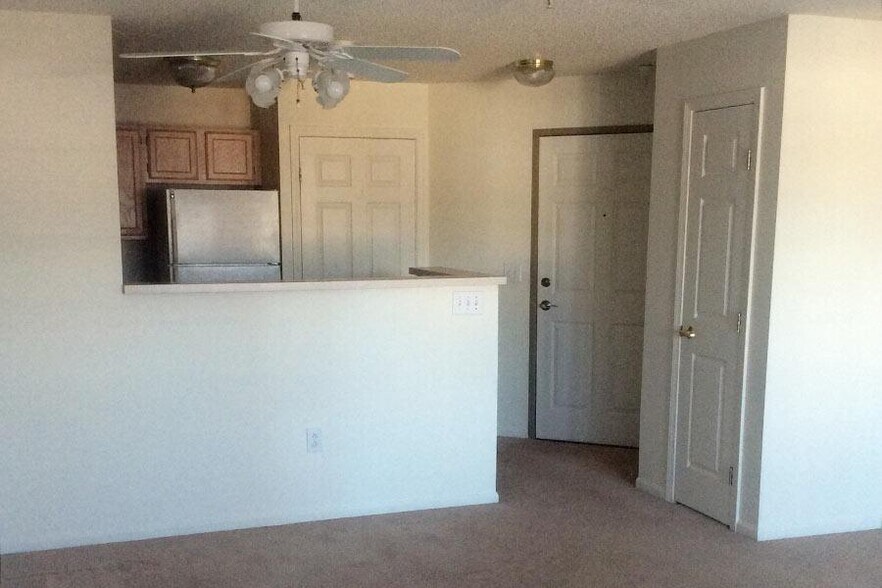 105 S Sumter St, Sumter, SC à vendre - Photo du bâtiment - Image 3 de 18