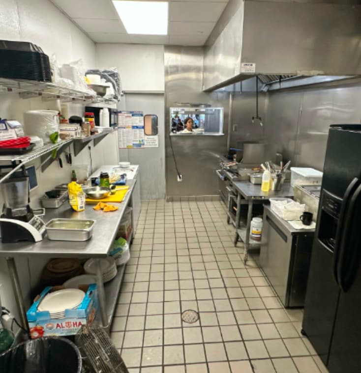 Retail in Orlando, FL for lease Interior Photo- Image 1 of 3