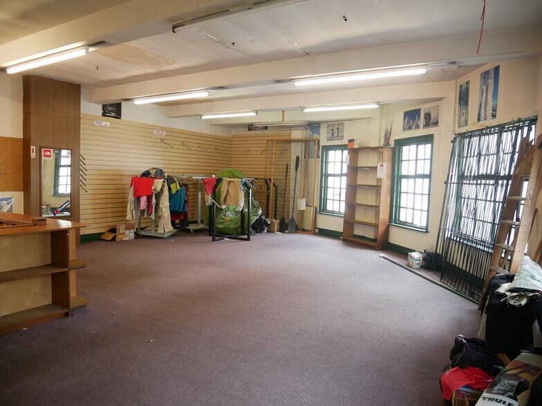 21 Ship Street & 5 Wheat Street portfolio of 2 properties for sale on LoopNet.ca - Building Photo - Image 3 of 7