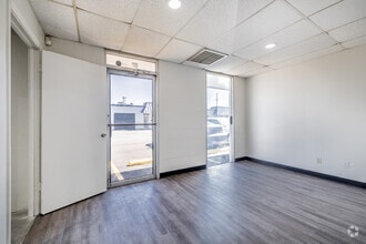 3604 Mangum Rd, Houston, TX for lease Interior Photo- Image 2 of 5