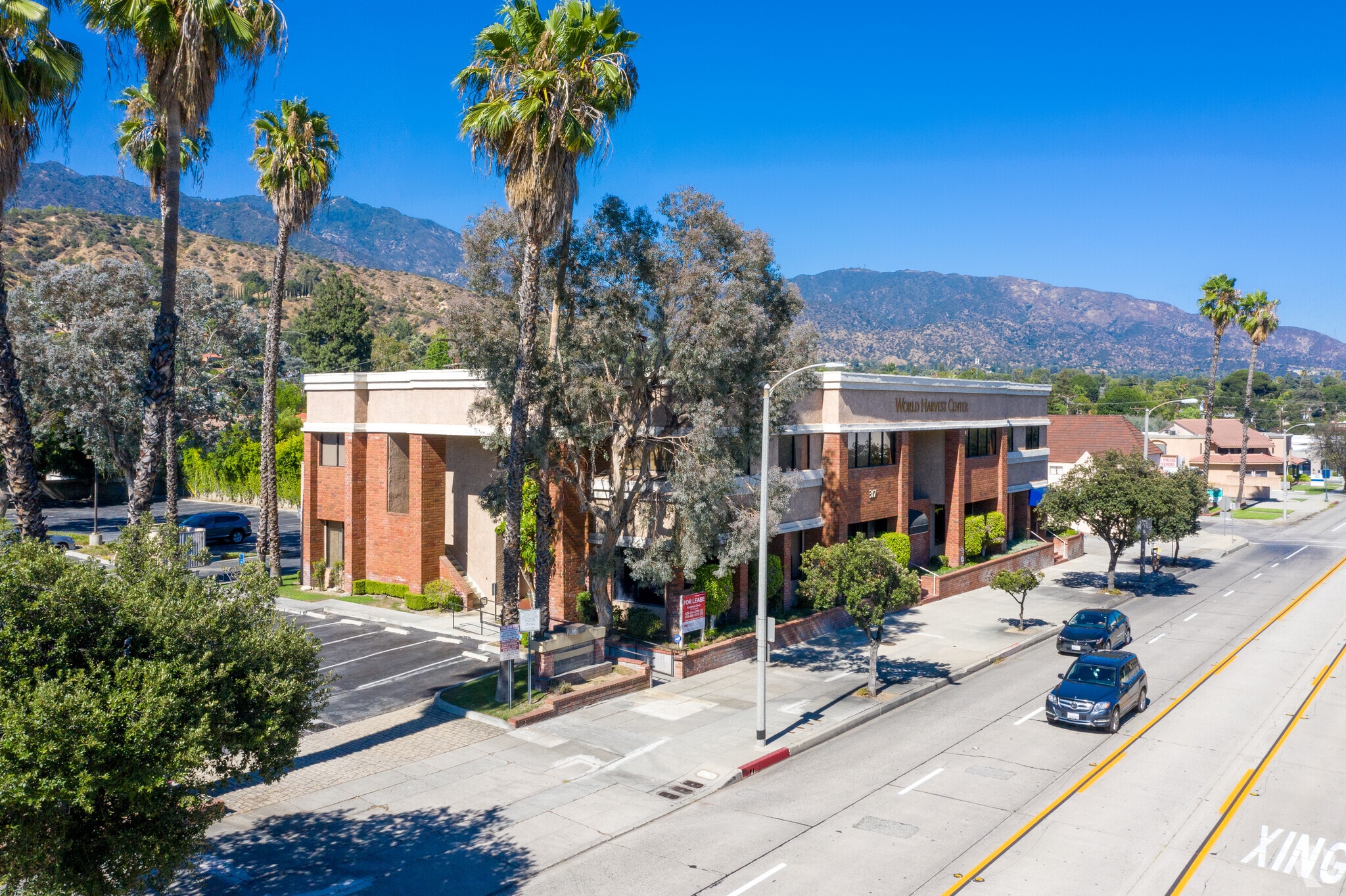 317 E Foothill Blvd, Arcadia, CA for lease Primary Photo- Image 1 of 5