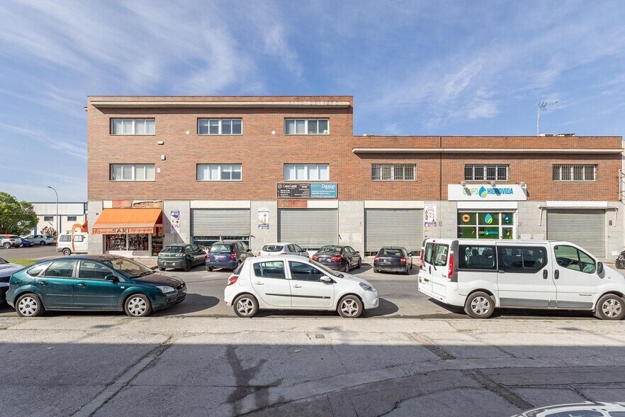Avenida Juncaril, 128, Peligros, Granada à vendre - Photo du bâtiment - Image 3 de 20