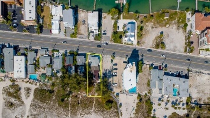10200 Gulf Blvd, Treasure Island, FL à vendre - Photo du bâtiment - Image 2 de 14