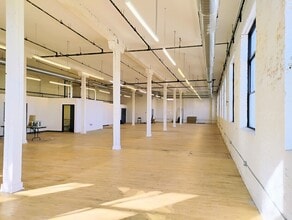 424 N Oakley Blvd, Chicago, IL for lease Interior Photo- Image 1 of 5