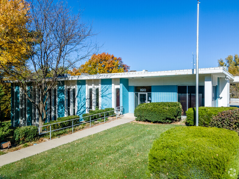 11610 E Truman Rd, Independence, MO for sale - Primary Photo - Image 1 of 1