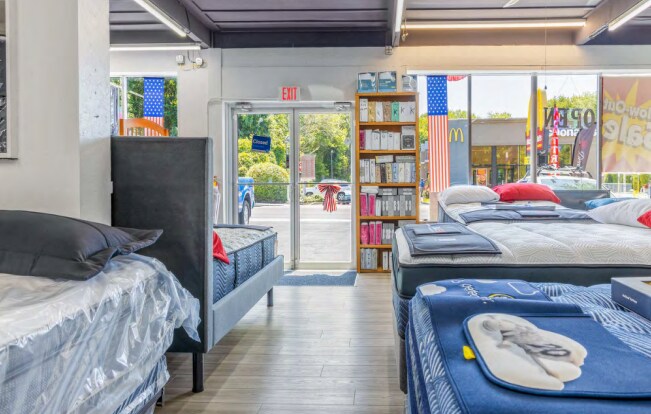 520 Pleasant St, Attleboro, MA à vendre - Photo intérieure - Image 3 de 6