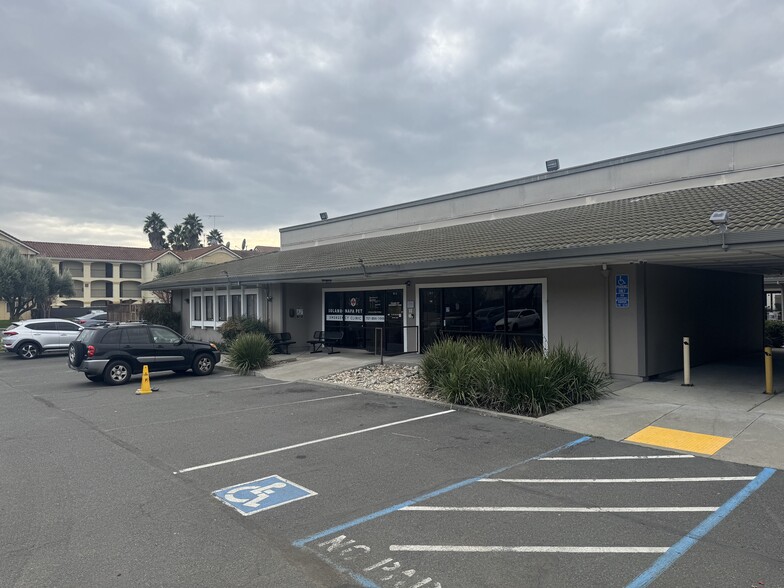 4437 Central Pl, Fairfield, CA for lease - Building Photo - Image 3 of 3