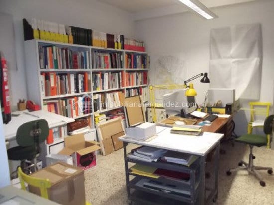 Retail in Cáceres, Cáceres for lease - Building Photo - Image 3 of 11