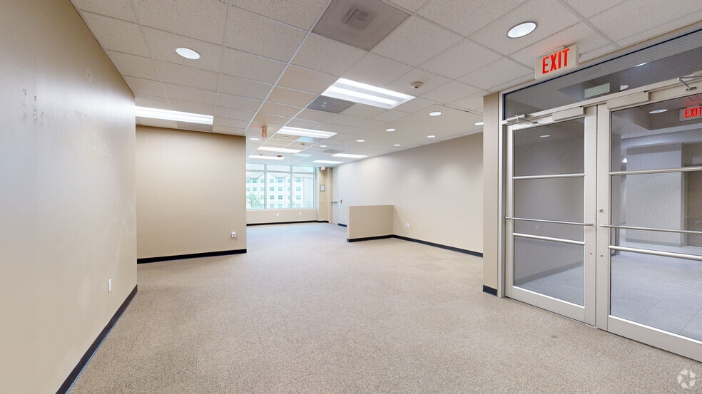 12941 Gulf Fwy, Houston, TX for lease - Matterport 3D Scan - Image 3 of 21