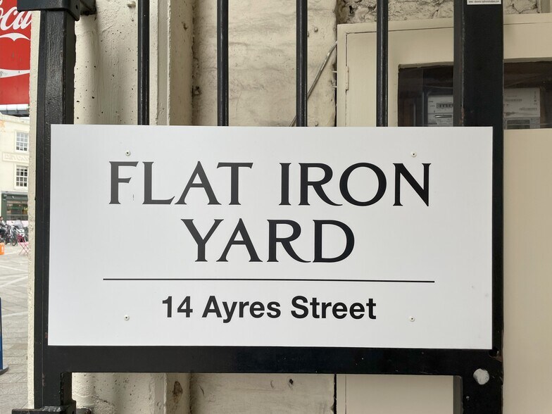 14 Ayres St, Londres à louer - Photo du bâtiment - Image 3 de 11