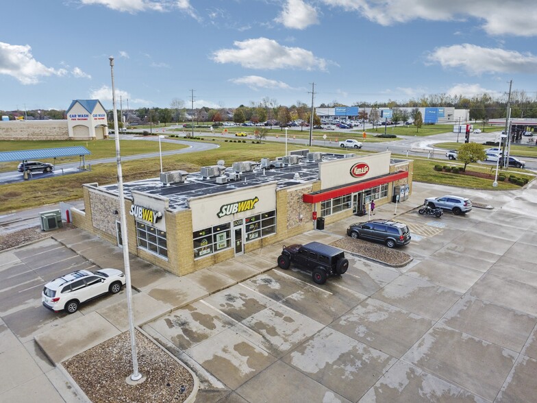 8005 S Garnett Rd, Broken Arrow, OK for sale - Primary Photo - Image 1 of 4