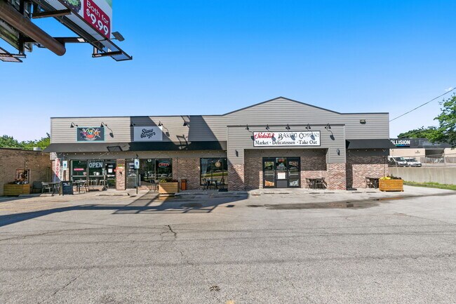 Plus de détails pour 1910-1918 N Rand Rd, Palatine, IL - Commerce de détail à vendre