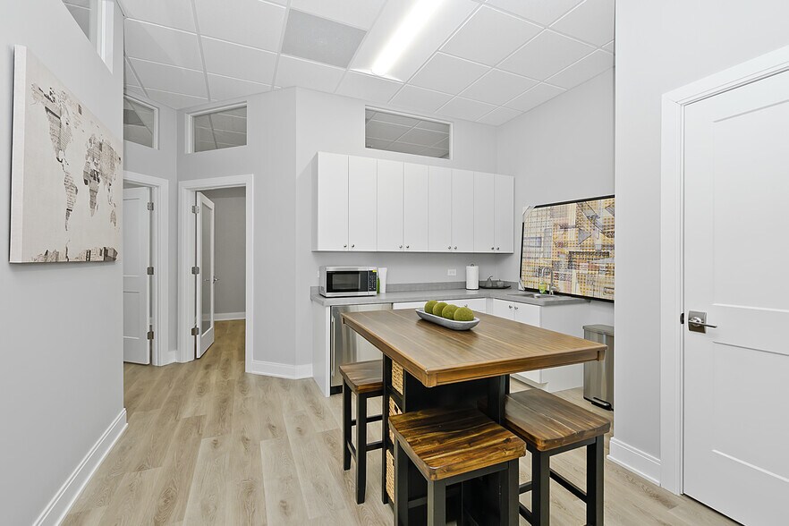16045 108th Ave, Orland Park, IL à louer - Photo intérieure - Image 3 de 8