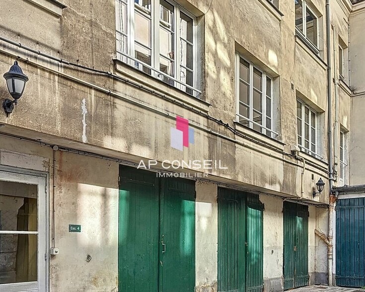 Office in Versailles for lease - Building Photo - Image 1 of 12