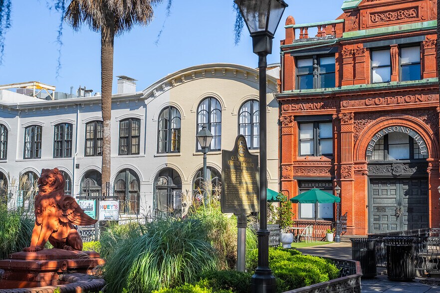 100 E Bay St, Savannah, GA à vendre - Photo du bâtiment - Image 3 de 98