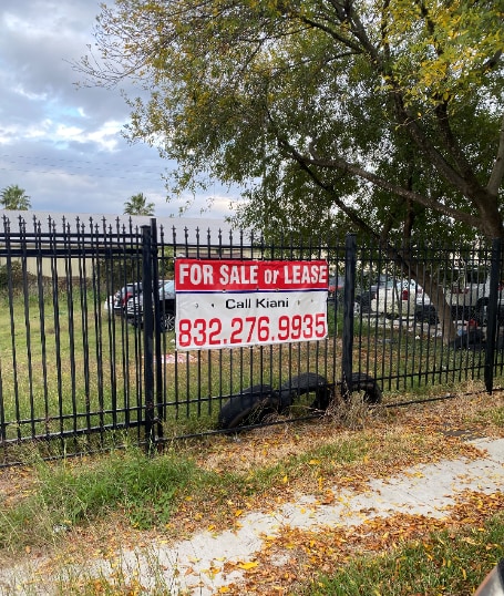 8930 Pagewood Ln, Houston, TX à louer - Photo du bâtiment - Image 2 de 3