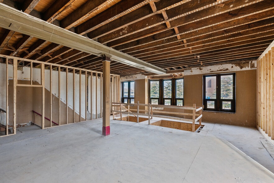 800-804 W Girard Ave, Philadelphia, PA for sale - Interior Photo - Image 2 of 28
