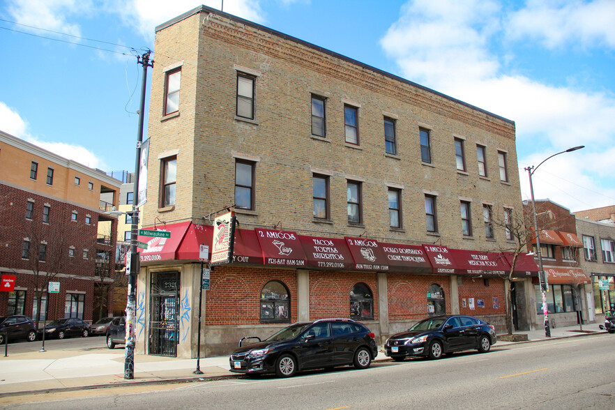 2320 N Milwaukee Ave, Chicago, IL à louer - Photo du bâtiment - Image 3 de 4