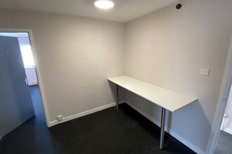 15 Cave St, Swansea for lease Interior Photo- Image 2 of 5