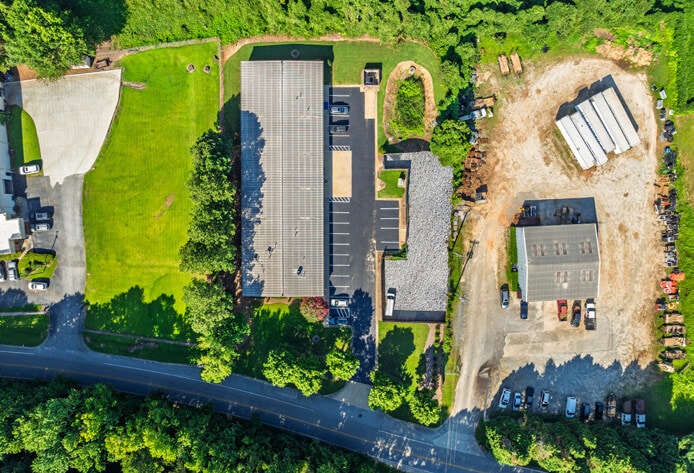 1550 Hillcrest Rd, Norcross, GA for sale - Building Photo - Image 1 of 13