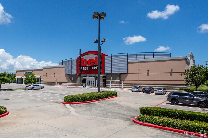3943-3949 Fairway Plaza Dr, Pasadena, TX à vendre - Photo du bâtiment - Image 2 de 6